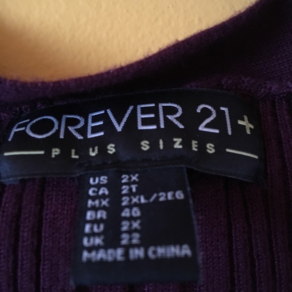 Gorgeous deep purple top! - Picture 2 of 2